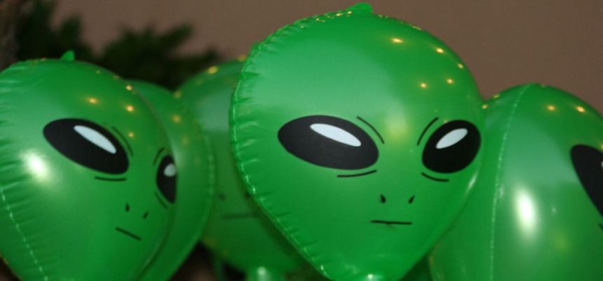 Balloons that look like aliens